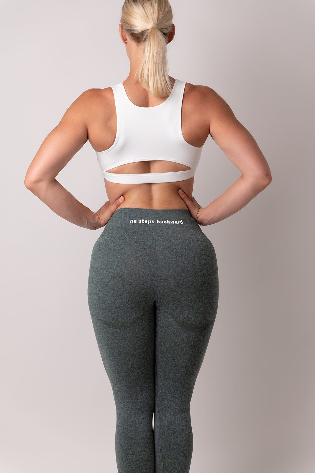 SEAMLESS LEGGINGS TREE TOP GREEN